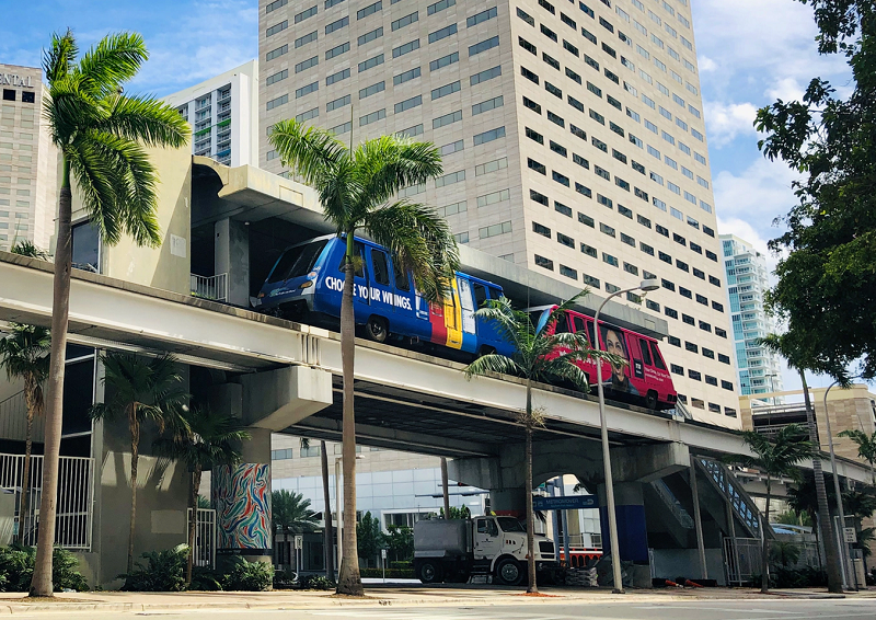 Metromover no Bayfront Park em Miami