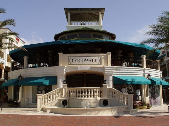 Shopping Cocowalk Mall Miami em Coconut Grove