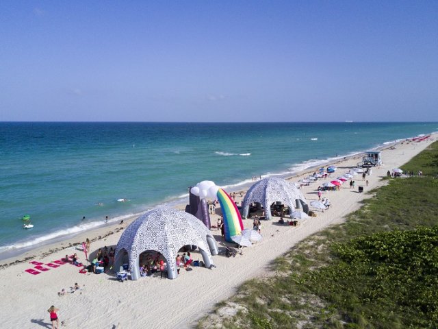Praia Surfside Beach em Miami Beach
