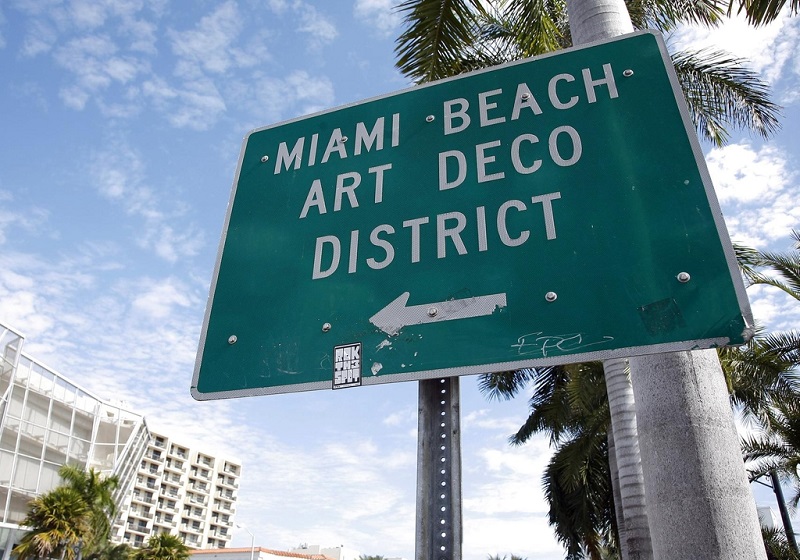 Placa do Art Deco District em Miami