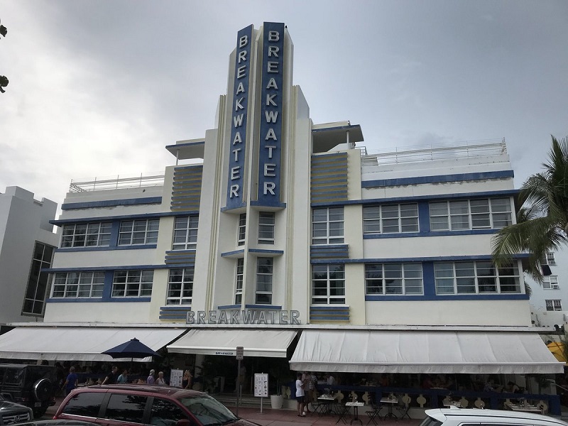 Edifícios na Ocean Drive em Miami