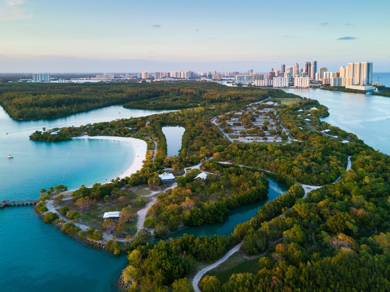Natureza do Oleta River State Park em Miami