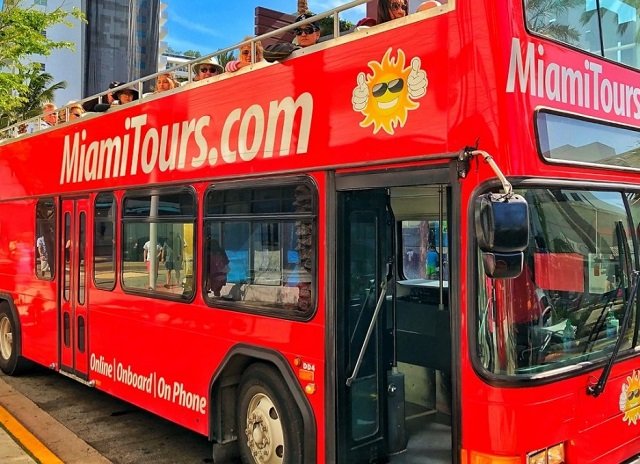 Ônibus turístico em Miami